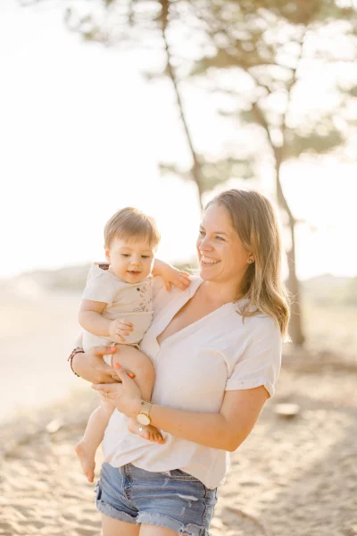 bonheur sourire enfant amour marron